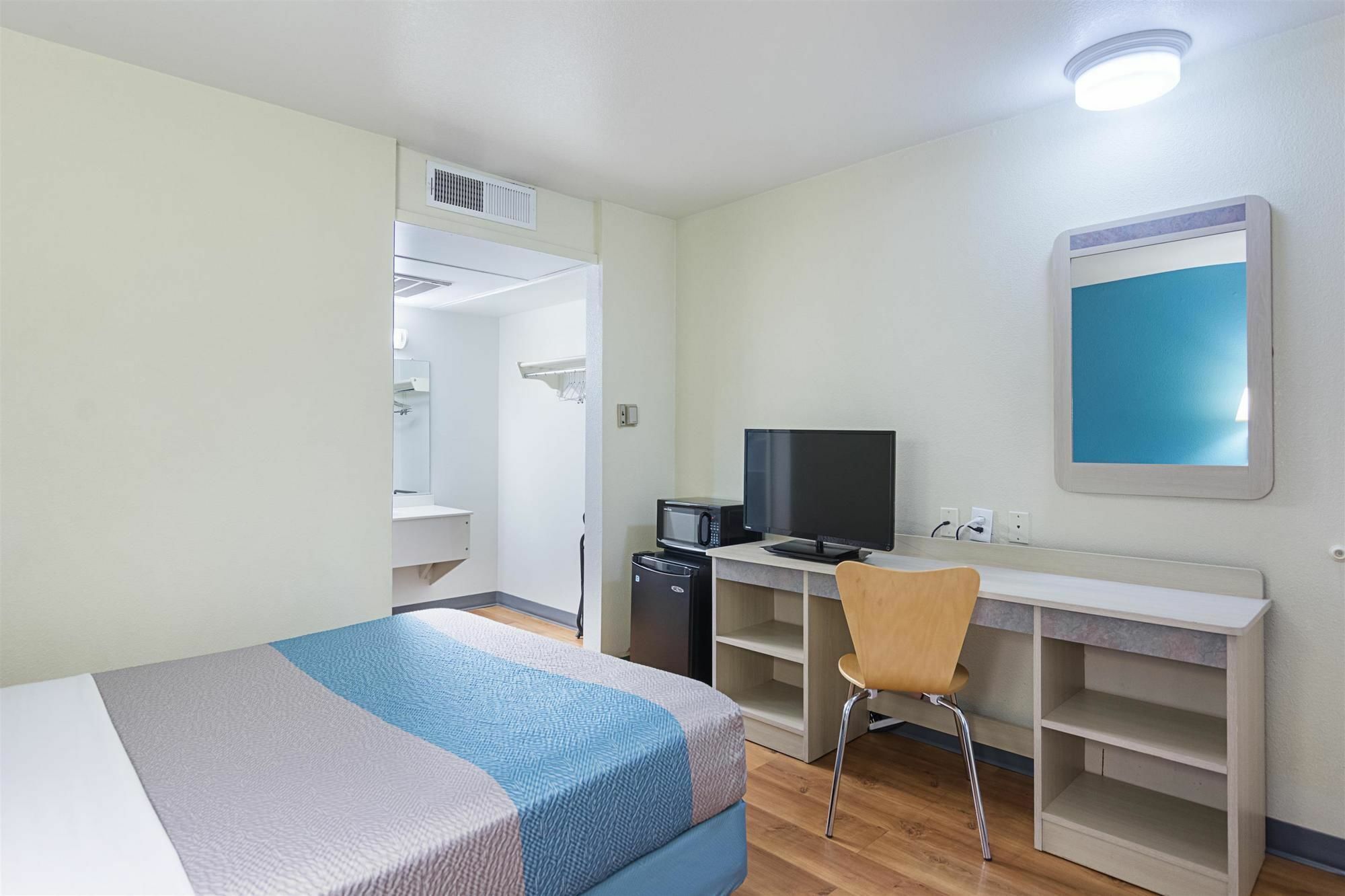 Motel 6 Fredericksburg, Va - North Экстерьер фото