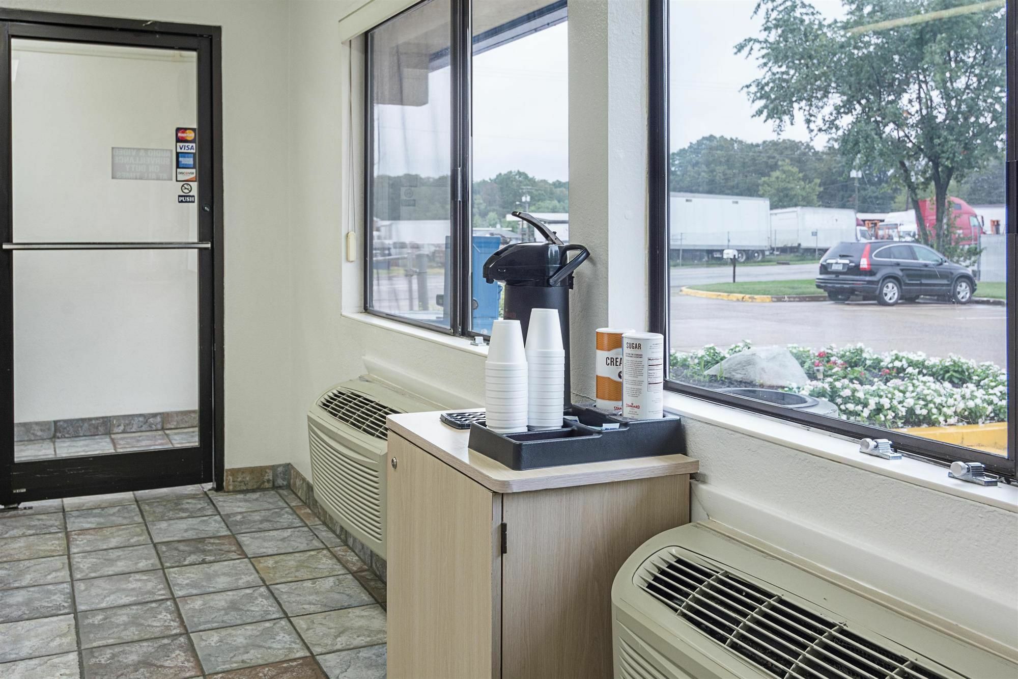 Motel 6 Fredericksburg, Va - North Экстерьер фото